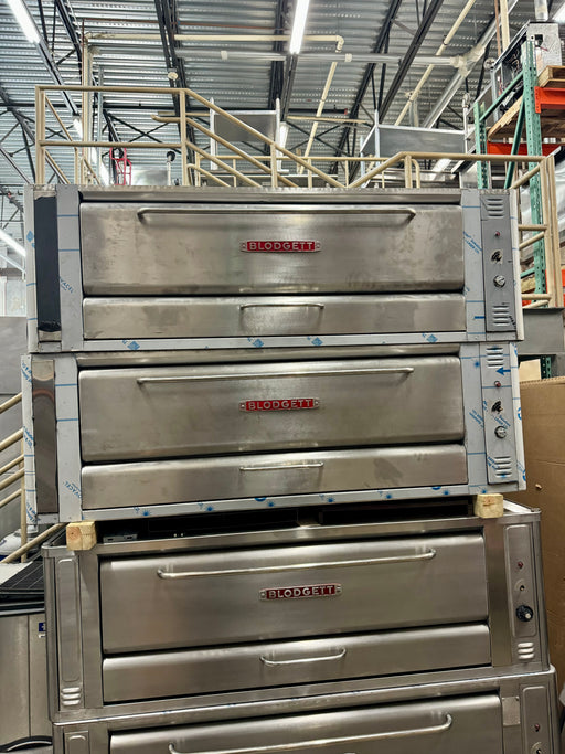 Blodgett 1060 completely reconditioned 6 pie pizza double stacked oven