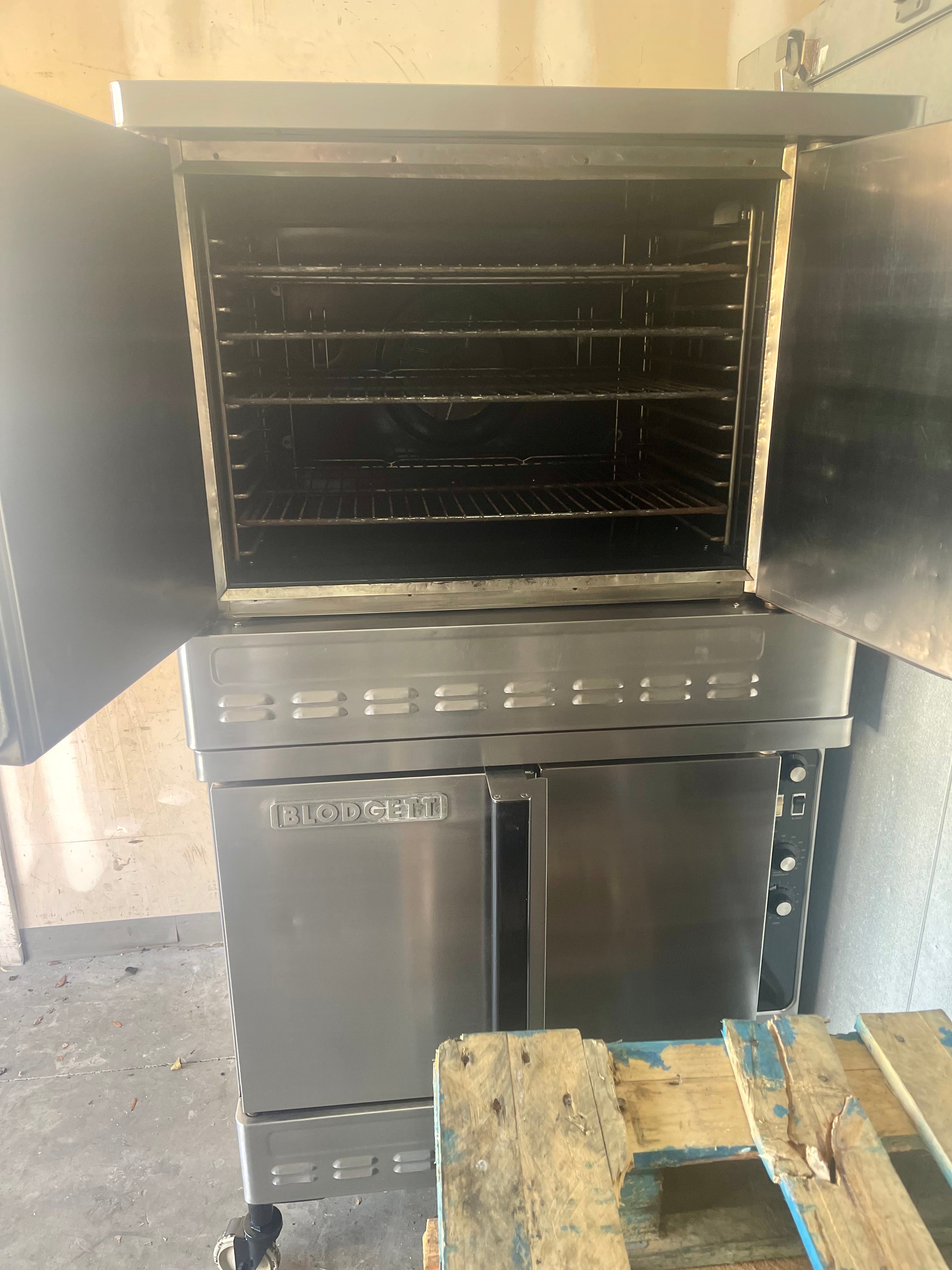 Blodgett Doublestack convection oven gas reconditioned